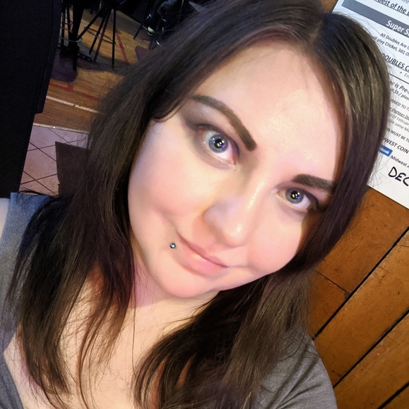 Meet your Posher, Kelsey - Picture 1 of 1